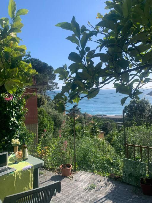 Ferienwohnung Cozy Beach House With Nice Garden, Basic Feel Bonassola Exterior foto